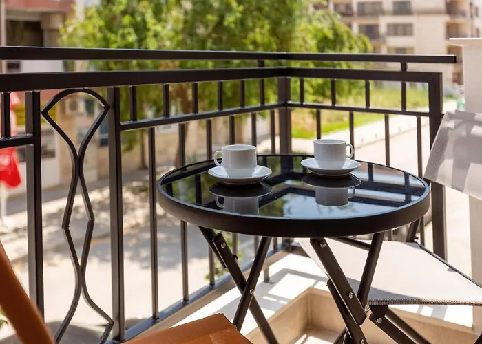 Inter Апартамент *