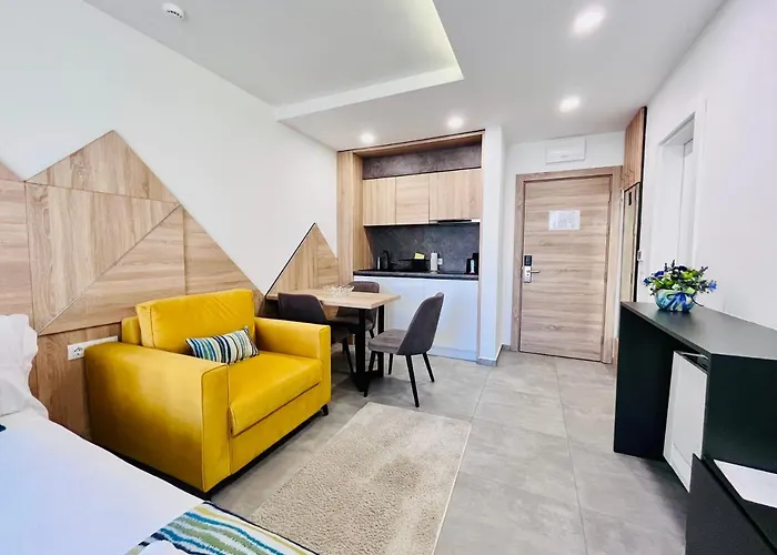 Inter Апартамент *